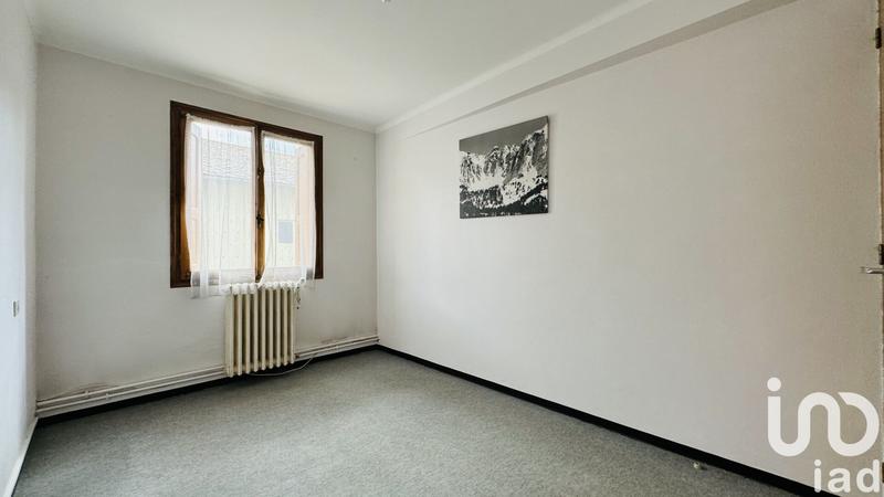 Maison - 302 m² - 12 pièces