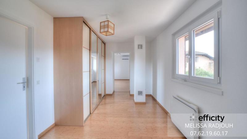 Maison - 202 m² - 7 pièces