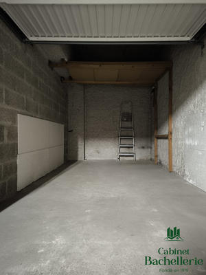 Parking / Garage - 15 m²