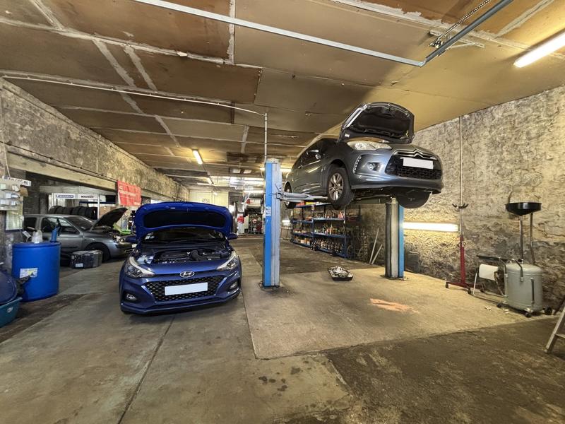 Fonds de commerce - 300 m²