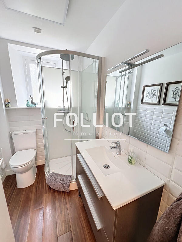 Maison - 315 m² - 15 pièces