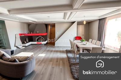 Villa - 252 m² - 9 pièces