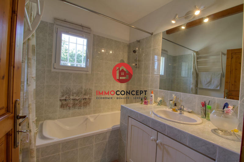 Villa - 140 m² - 5 pièces