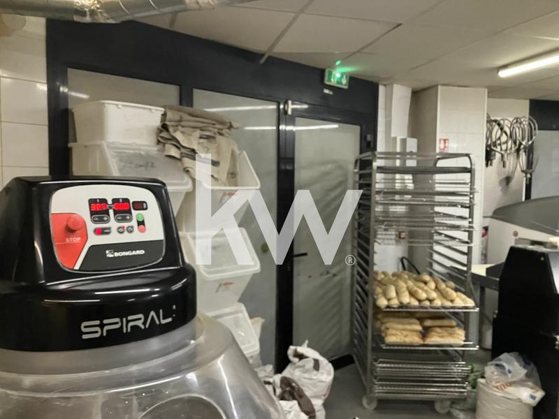 Fonds de commerce - Magasins - 205 m²