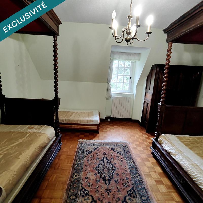 Propriété - 476 m² - 21 pièces