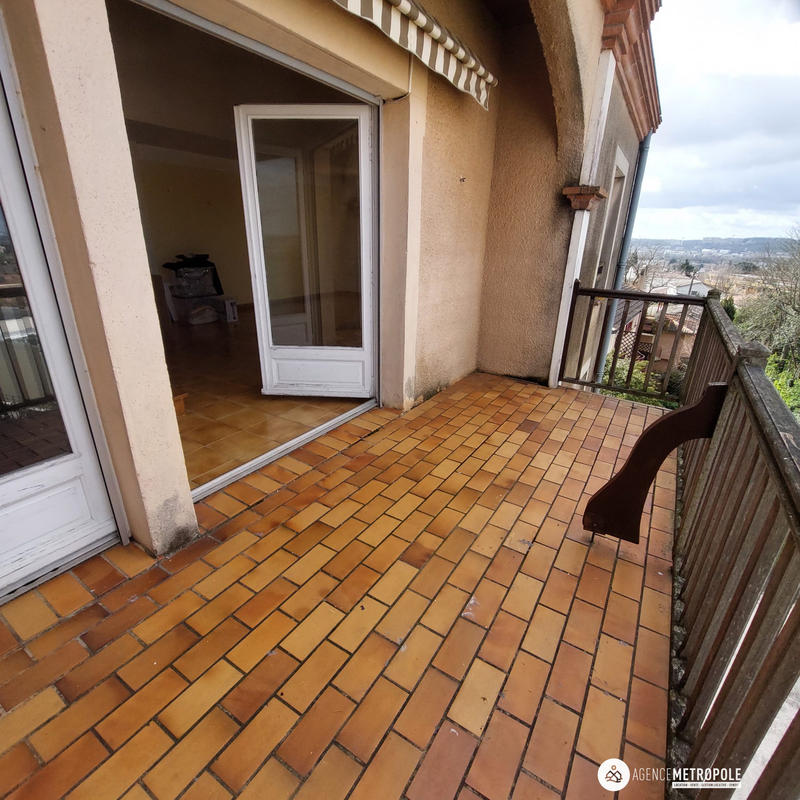 Appartement - 140 m² - 6 pièces