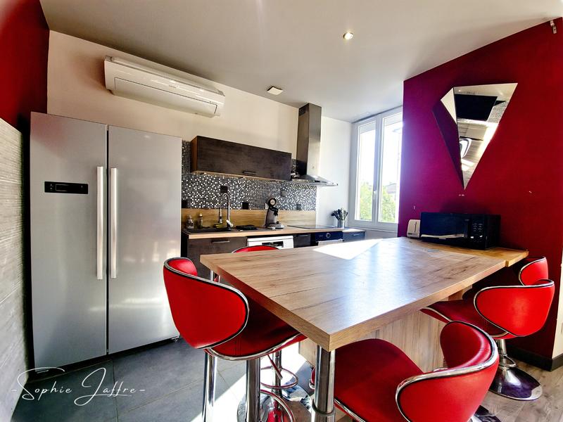 Appartement - 117 m² - 4 pièces