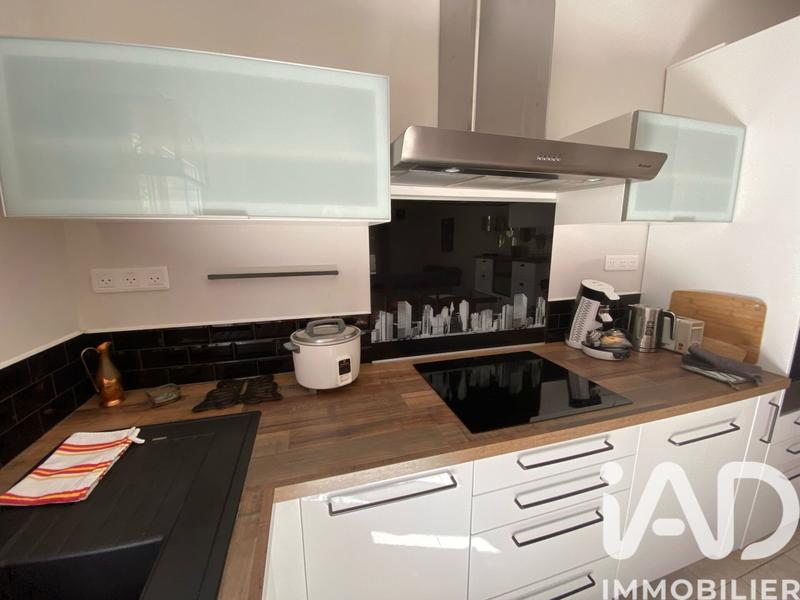 Maison - 204 m² - 9 pièces