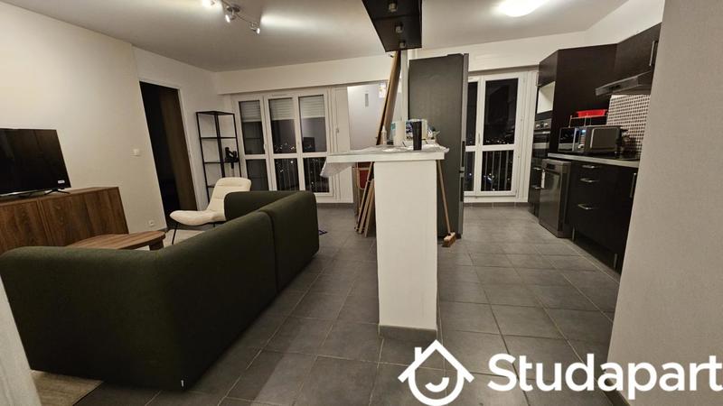 Chambre - 9 m² - 1 pièce