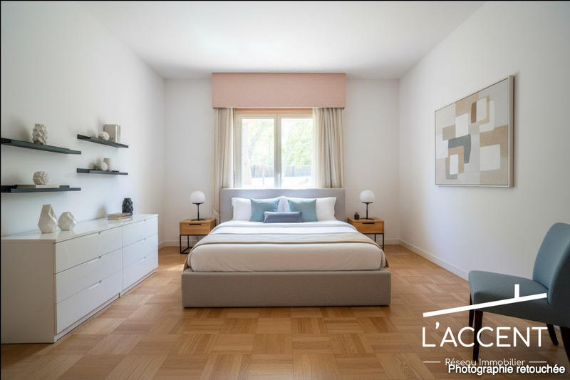 Maison - 435 m² - 8 pièces