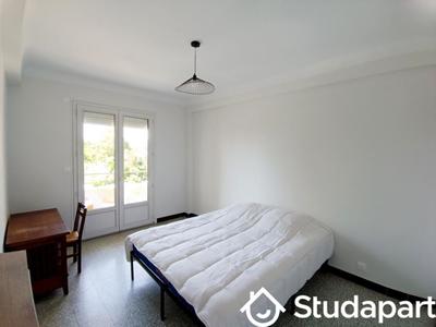 Chambre - 9 m² - 1 pièce