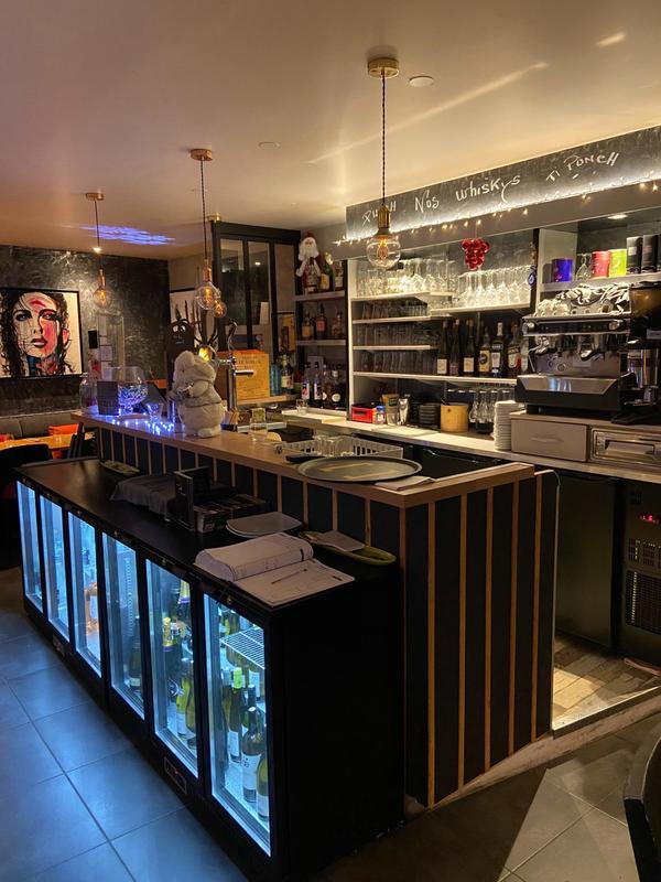 Local commercial - 121 m²