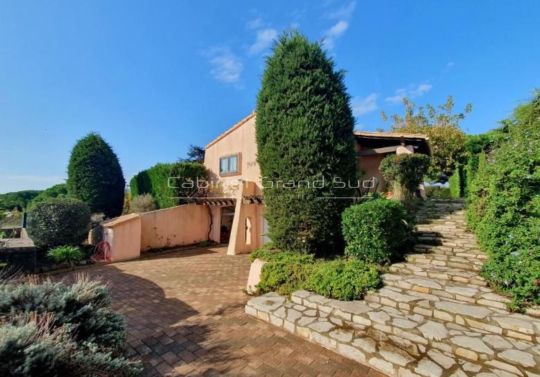 Maison - 140 m² - 5 pièces