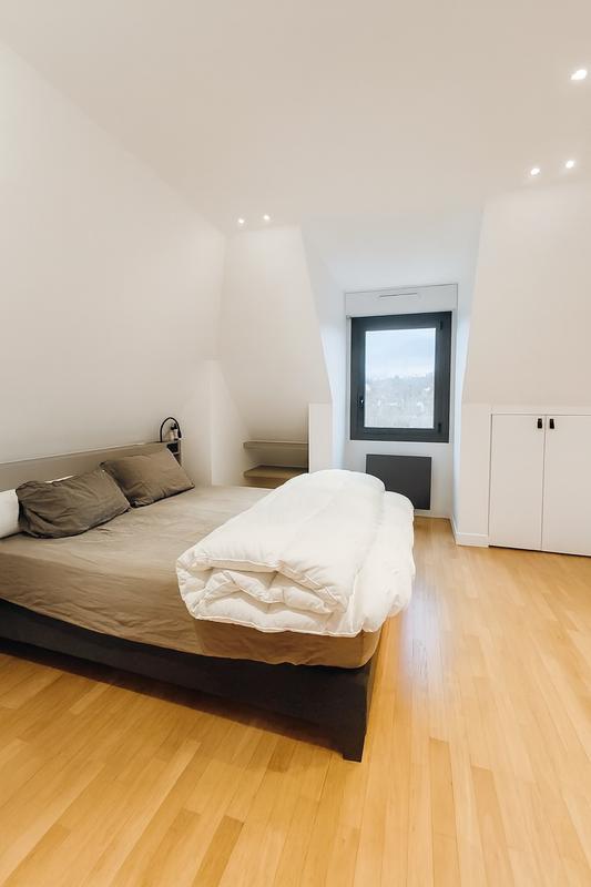 Maison - 254 m² - 7 pièces