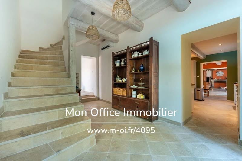 Mas - 210 m² - 10 pièces