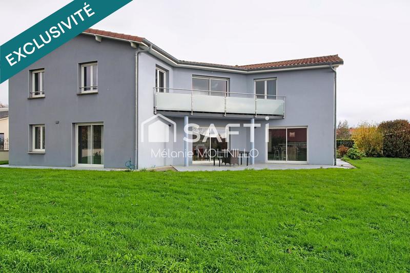 Maison - 260 m² - 12 pièces