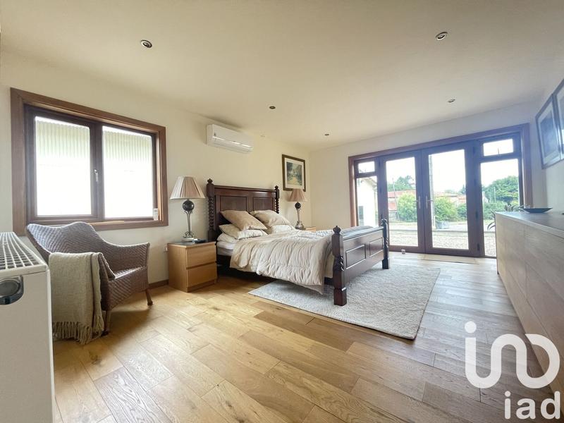 Maison - 200 m² - 7 pièces