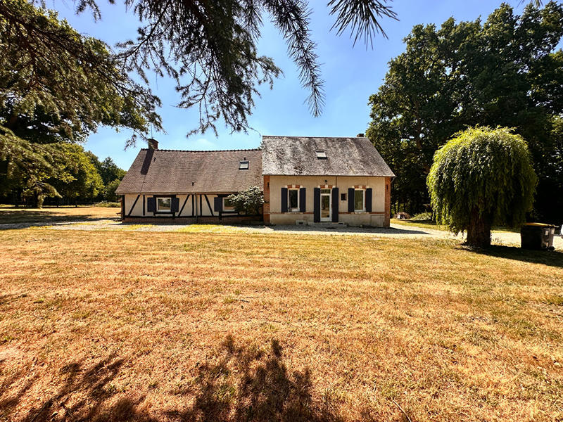 Maison - 220 m² - 6 pièces