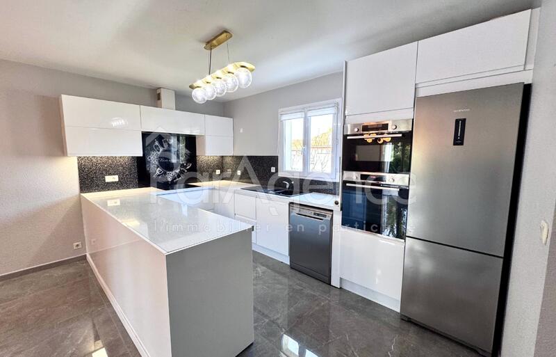 Maison - 99 m² - 4 pièces