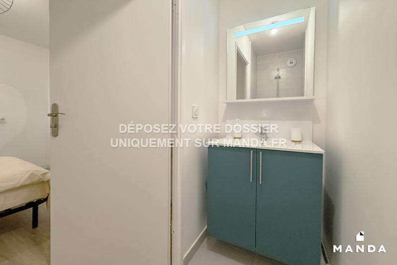 Chambre - 10 m² - 4 pièces