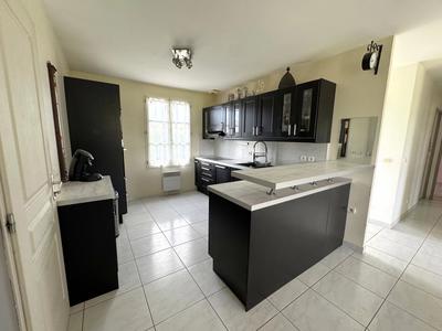 Maison - 85 m² - 4 pièces