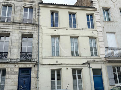 Immeuble - 19 pièces