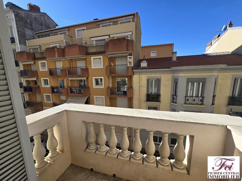 Appartement - 152 m² - 6 pièces