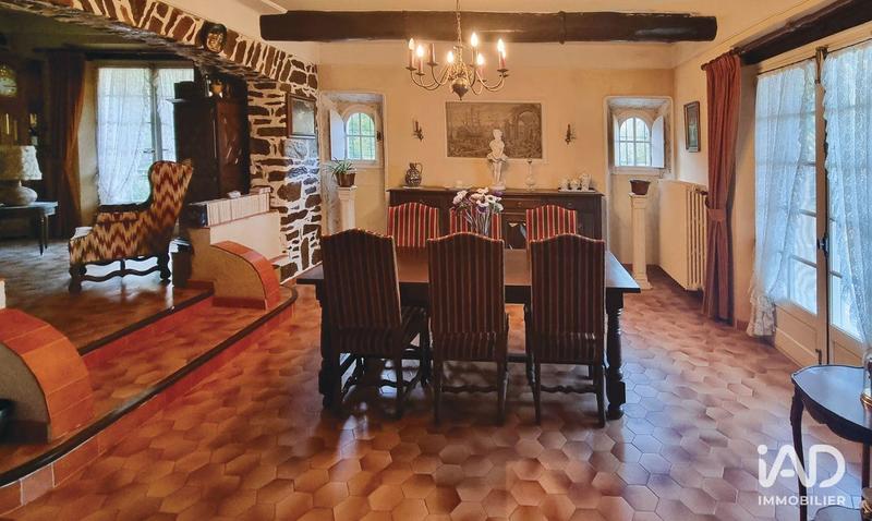 Maison - 180 m² - 4 pièces