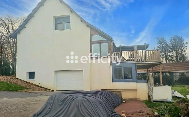 Pavillon - 250 m² - 10 pièces