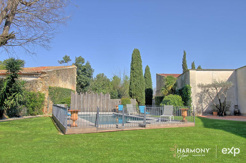 Maison - 400 m² - 9 pièces