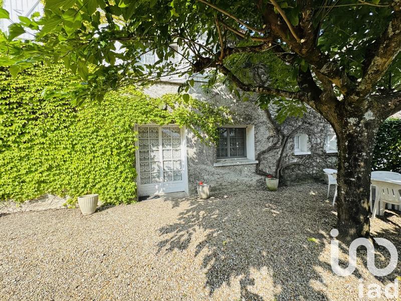Maison - 255 m² - 9 pièces