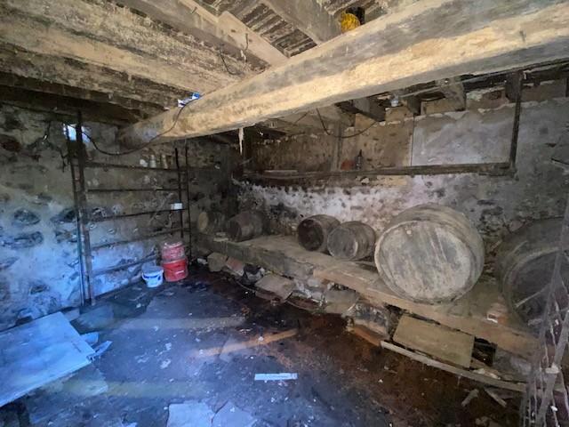 Grange - 85 m² - 1 pièce