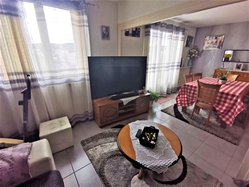 Appartement - 98 m² - 6 pièces
