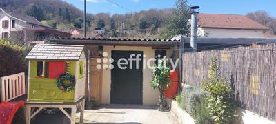 Maison - 121 m² - 6 pièces