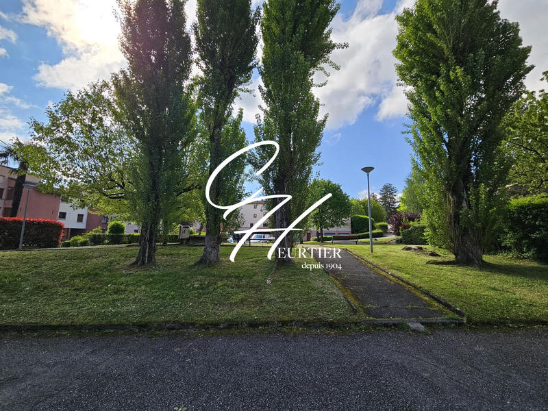 Appartement - 111 m² - 5 pièces