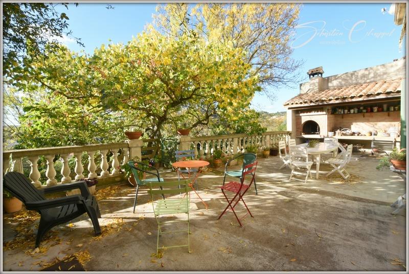 Maison - 170 m² - 6 pièces