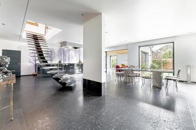 Maison d'architecte - 325 m² - 7 pièces