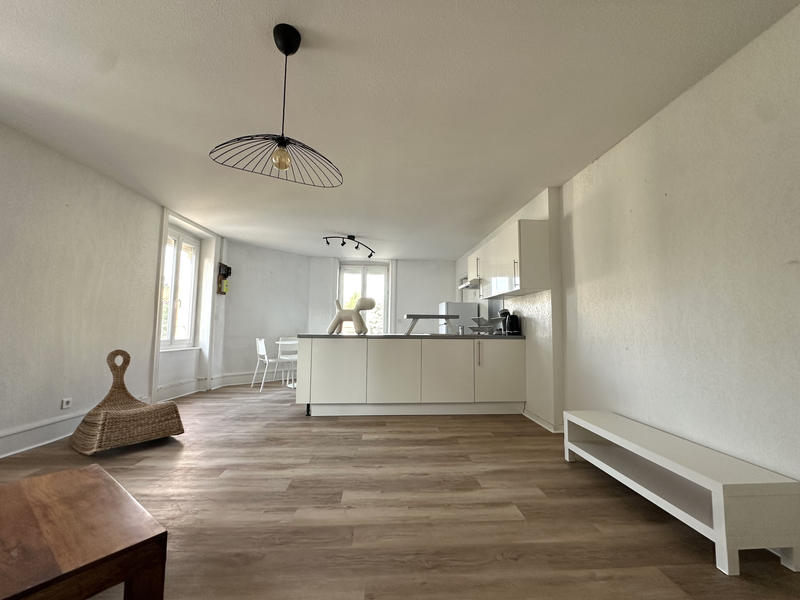 Appartement - 60 m² - 3 pièces