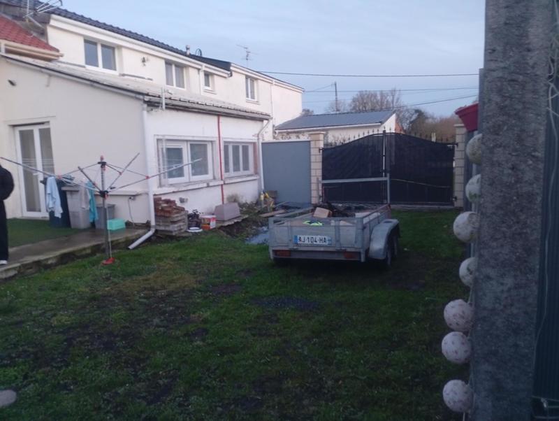 Maison - 220 m² - 4 pièces