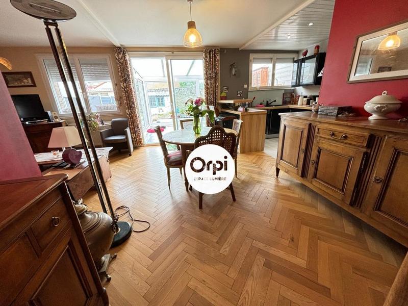 Maison - 95 m² - 4 pièces