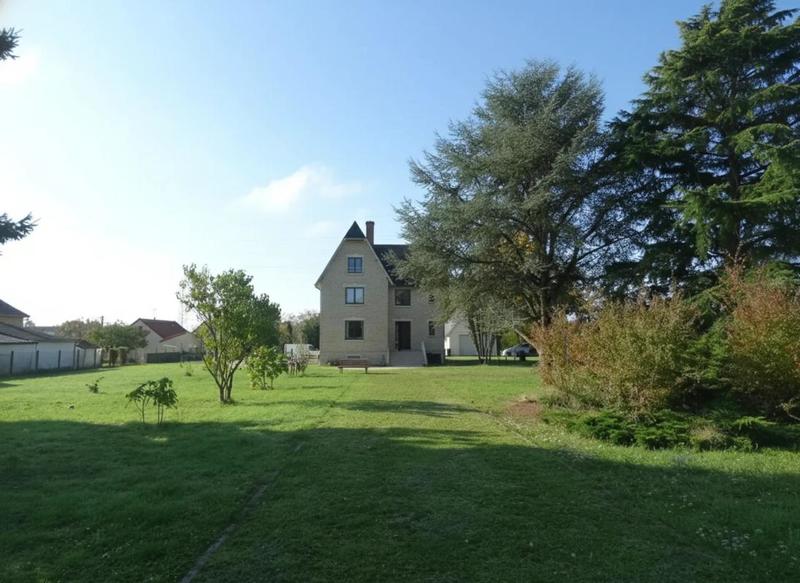 Maison - 205 m² - 7 pièces