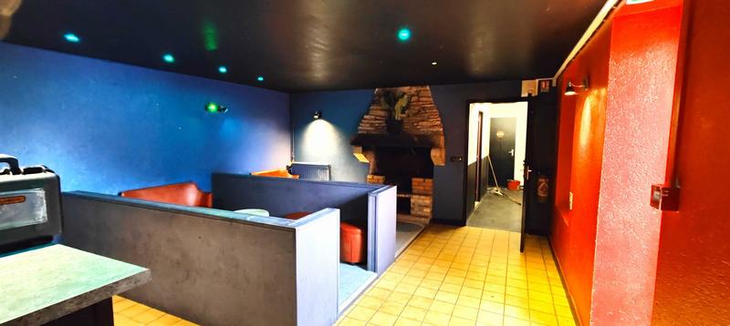 Maison - 328 m² - 9 pièces