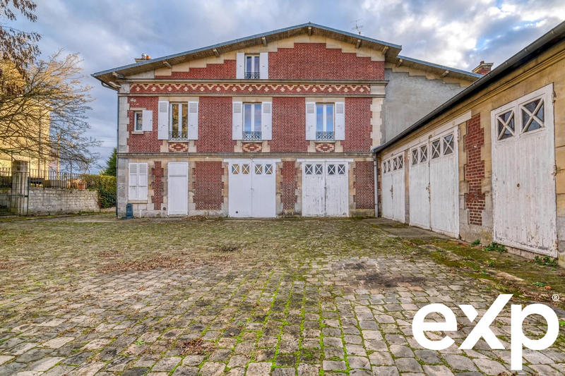 Maison - 500 m² - 14 pièces