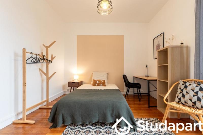 Chambre - 10 m² - 1 pièce