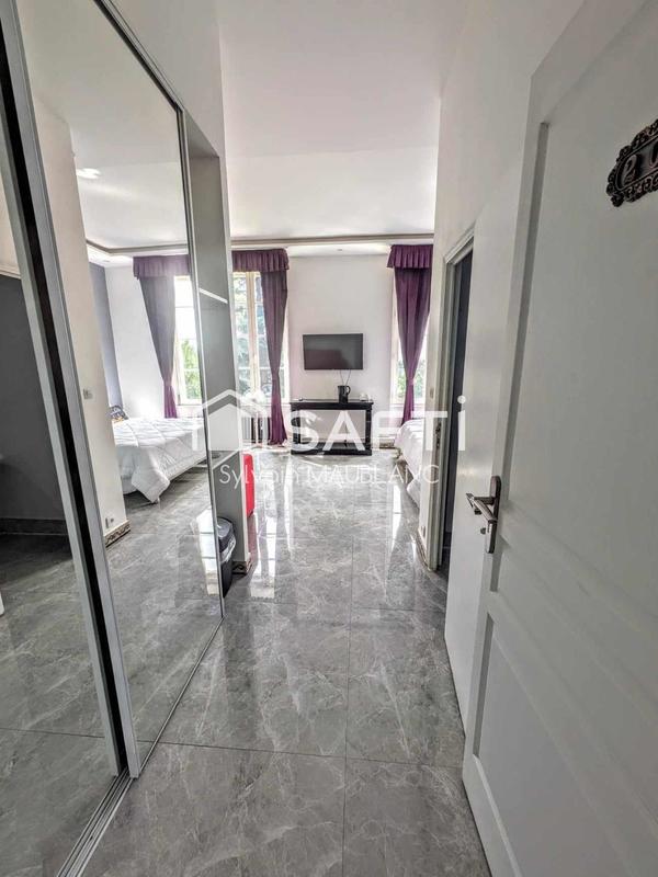 Château - 640 m² - 22 pièces