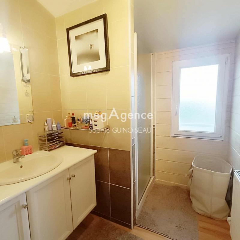 Maison - 180 m² - 7 pièces