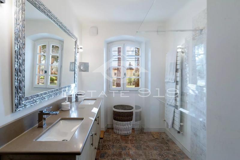 Villa - 188 m² - 7 pièces