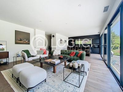 Maison contemporaine - 144 m² - 6 pièces