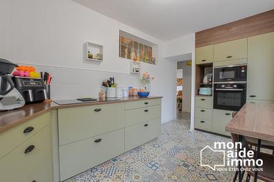 Maison - 189 m² - 6 pièces