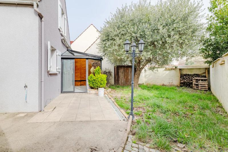 Maison - 114 m² - 6 pièces